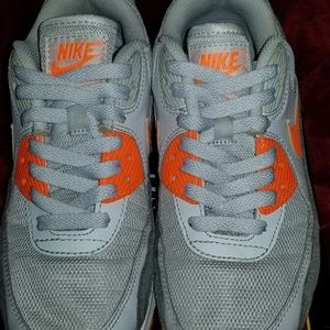 Air Max 90 Essential